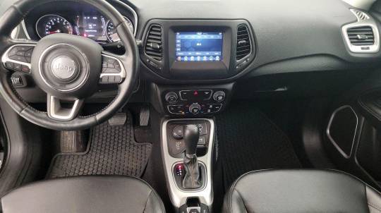 2020 Jeep se
