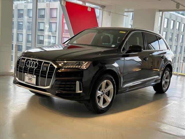 2024 audi q7 45 premium plus