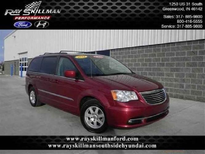 2012 chrysler town & country in greenwood, in