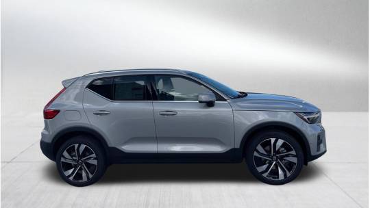 2023 Volvo XC40