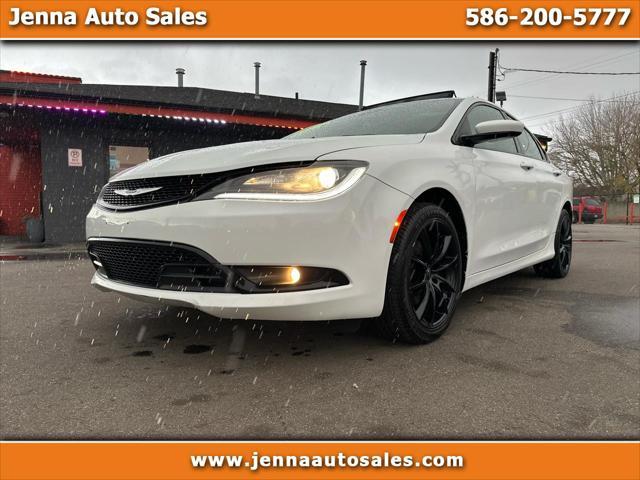 2016 chrysler 200 s
