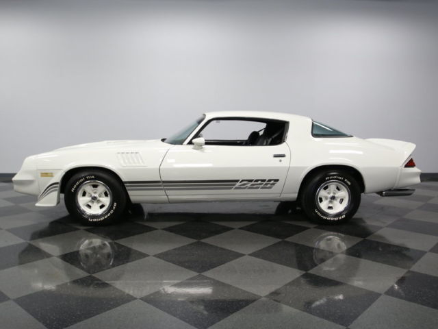 sharp, 350 v8, auto, a/c, pwr win/frnt discs, clean, real z, nice paint/int!!