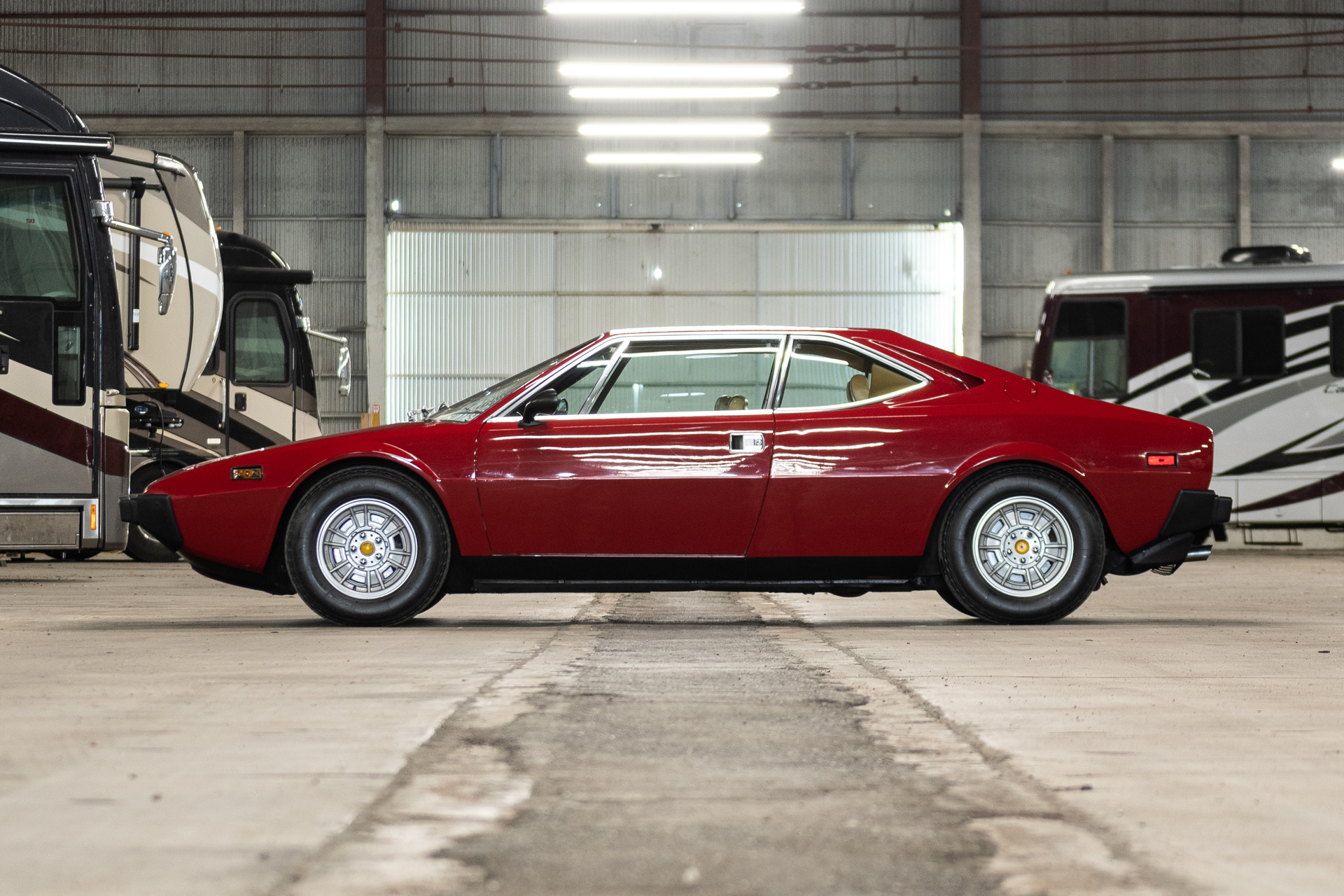 1977 ferrari 308 gt4