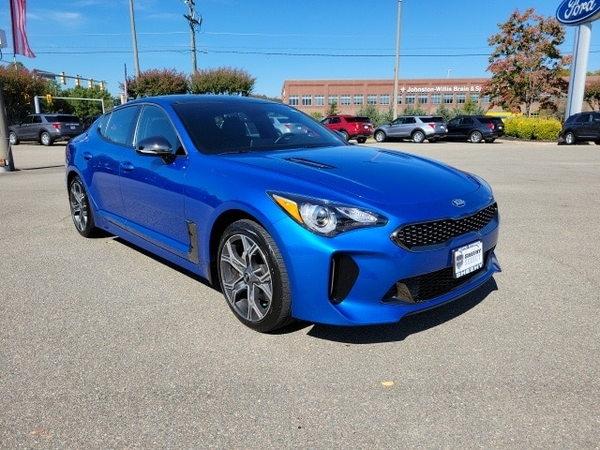 2021 kia stinger in milwaukee, wisconsin