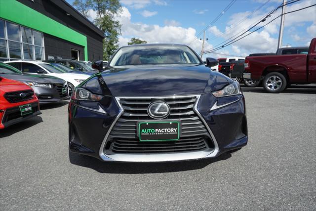 2018 lexus is 300 base