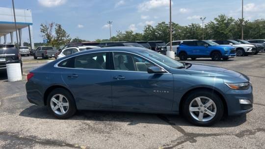 2025 Chevrolet Malibu ls 1ls