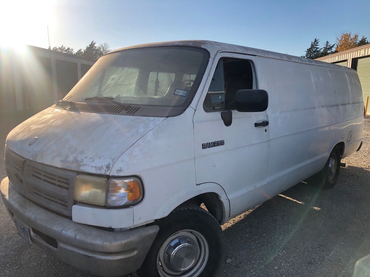 1994 dodge ram van van white rwd automatic b250