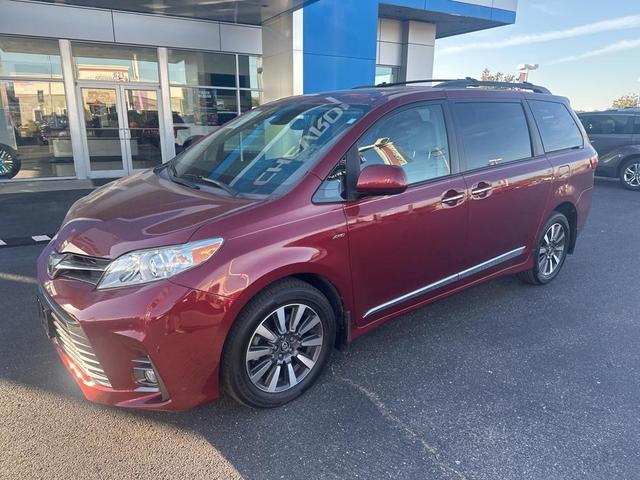 2018 toyota sienna xle