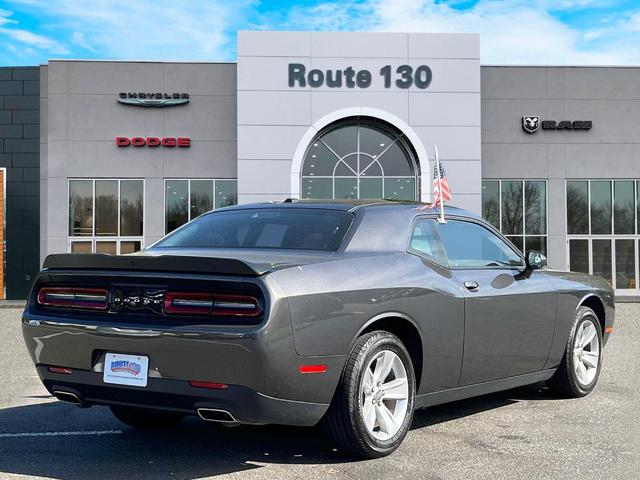 2023 dodge challenger sxt
