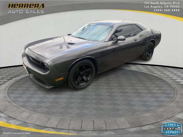 2014 dodge challenger sxt