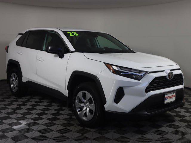 2023 toyota rav4 le