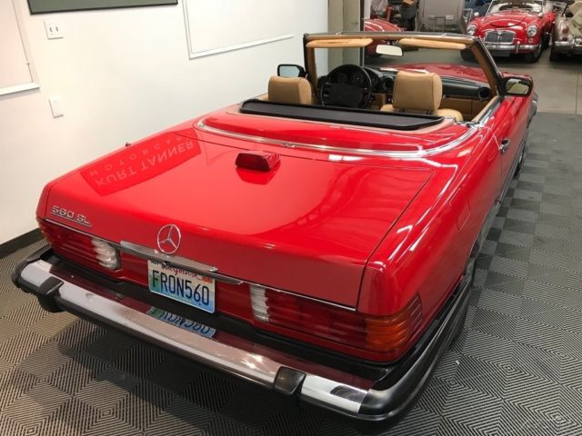 1987 mercedes benz 560 sl. a garaged, well-kept beautiful car. drives superb