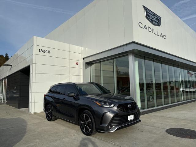 2022 toyota highlander xse