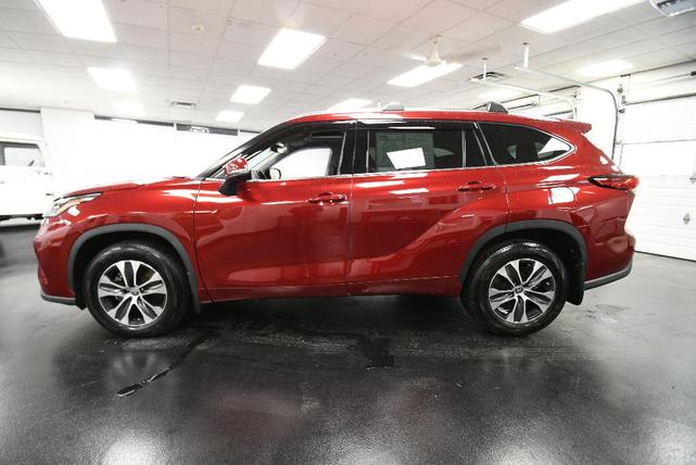 2021 toyota highlander xle