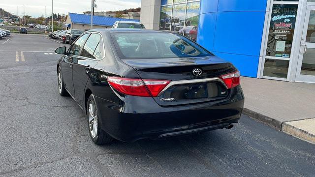 2017 toyota camry se