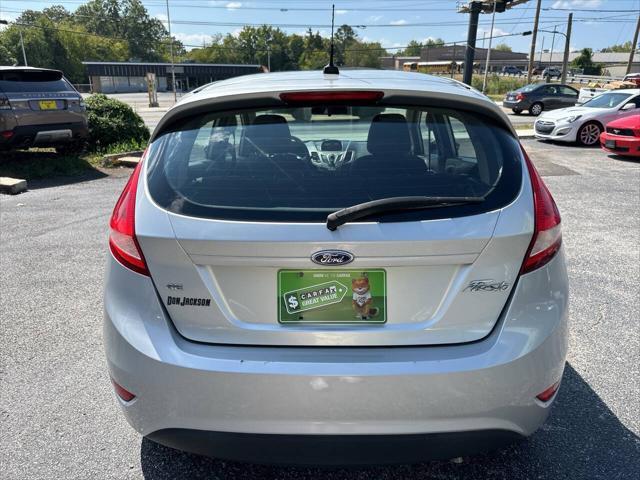 2012 ford fiesta se