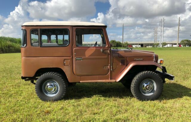 1981 toyota fj40 land cruiser, original toyota 2f 6 cyl gasoline engine