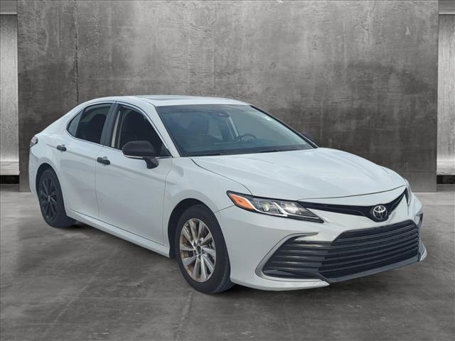 2024 toyota camry le