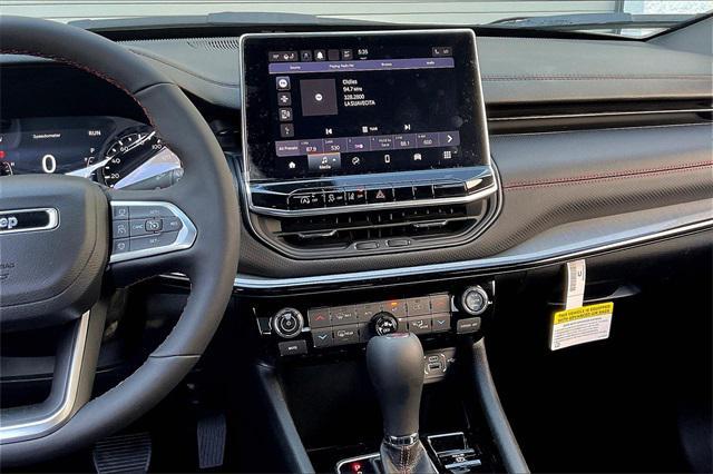 2023 jeep compass trailhawk