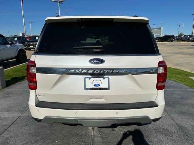 2019 ford expedition xlt