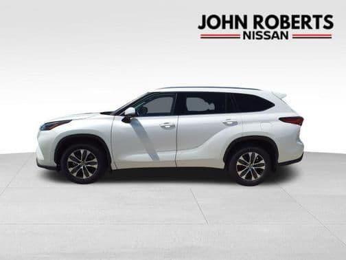 2021 toyota highlander xle in manchester, tennessee