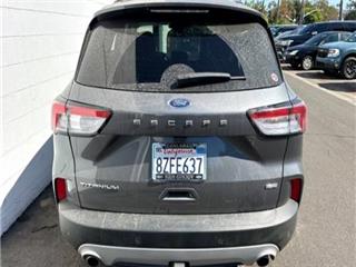 2021 Ford Escape titanium