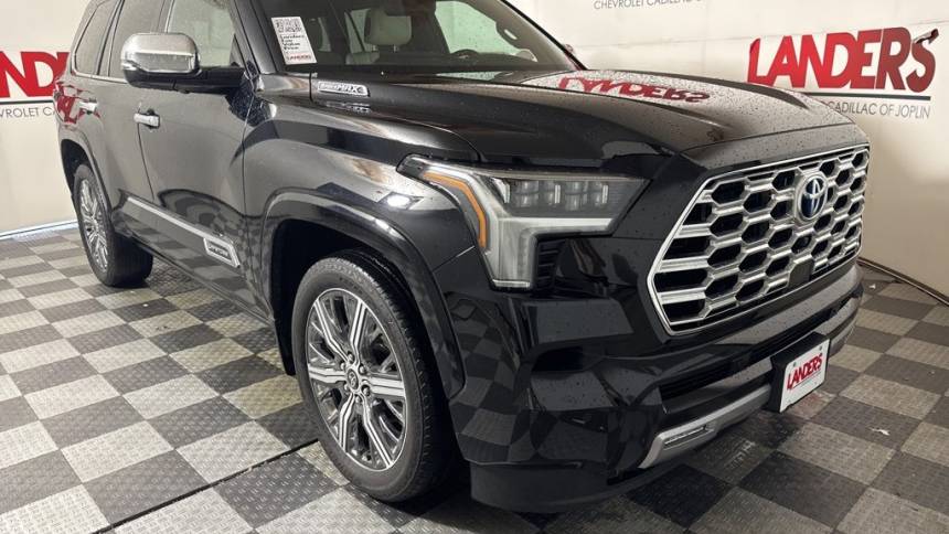 2023 toyota sequoia capstone