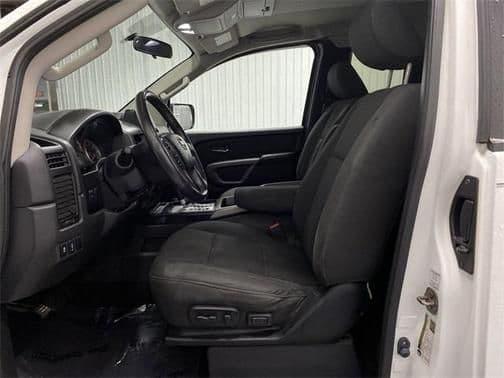 2015 nissan titan sv in sheboygan, wisconsin