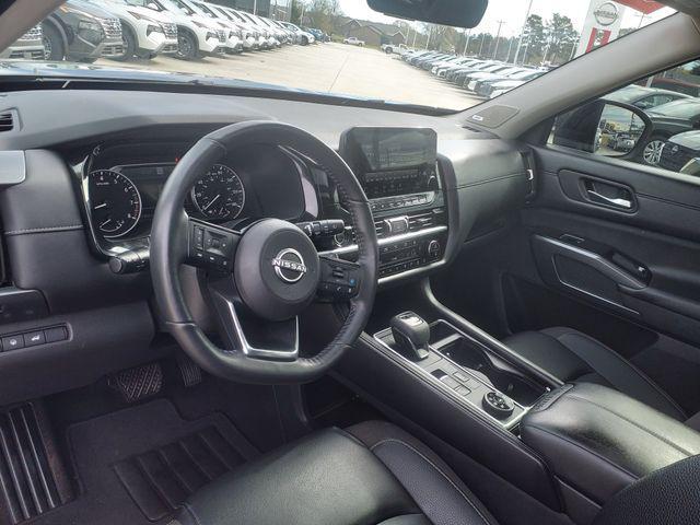 2023 nissan pathfinder sl