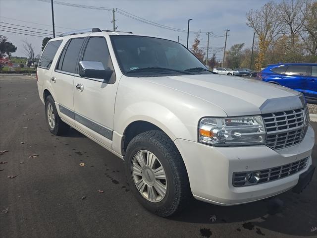 2013 lincoln navigator base