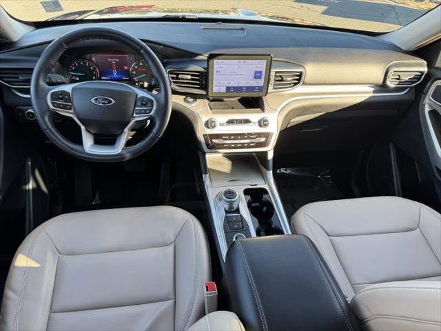 2022 ford explorer xlt