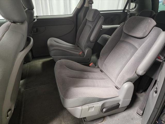 2005 chrysler town & country touring