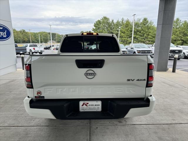 2022 nissan frontier sv