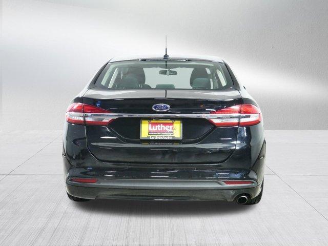 2017 ford fusion se