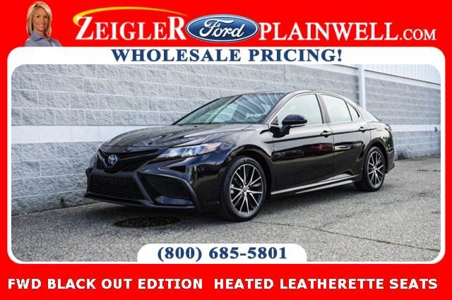 2022 toyota camry le