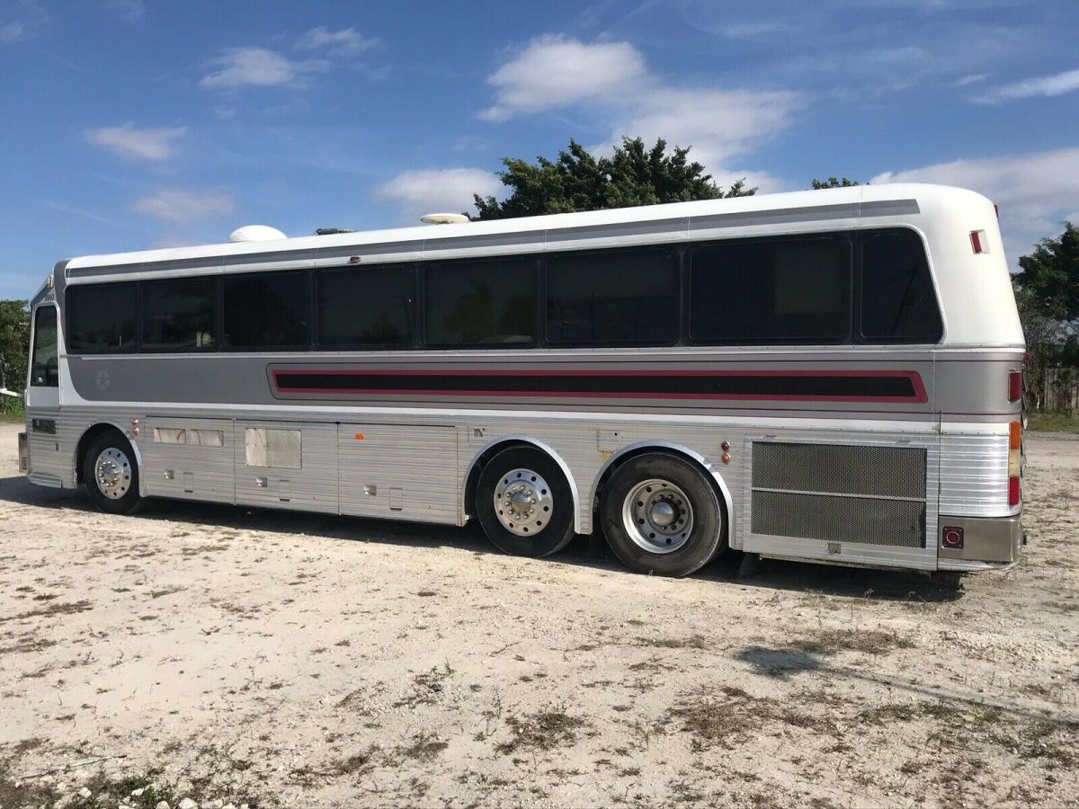 1989 silver eagle coach 45