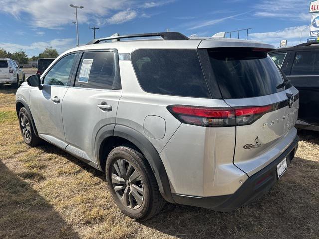 2023 nissan pathfinder sv fwd