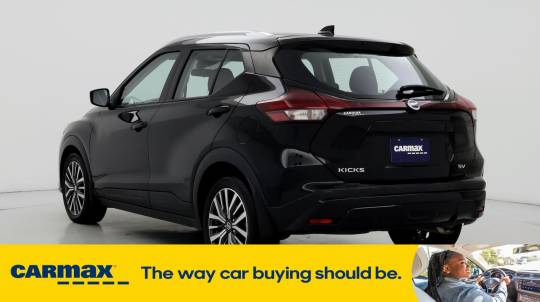 2021 nissan kicks sv