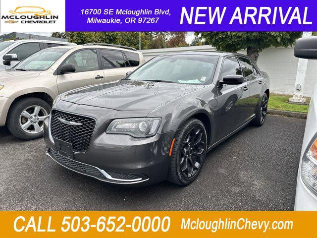 2019 chrysler 300 touring