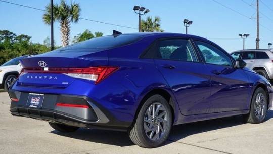 2024 Hyundai Elantra hybrid blue