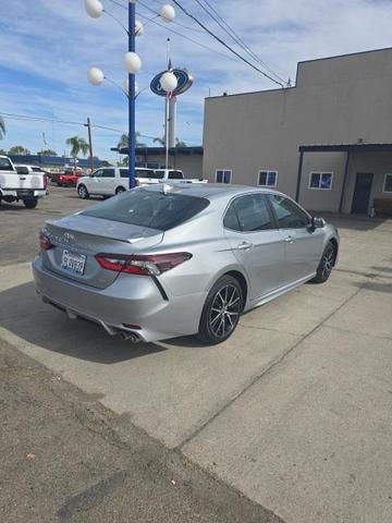 2024 toyota camry se