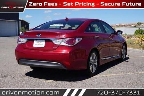 2013 hyundai sonata hybrid in secaucus, new jersey