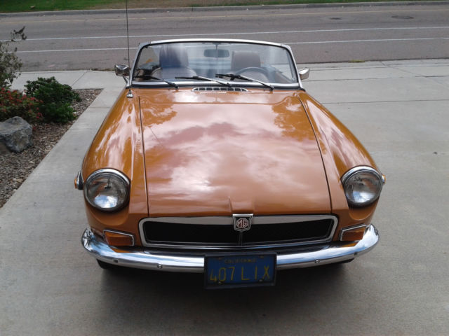 1974 mgb roadster original autumn leaf color restored 1999, very good condition