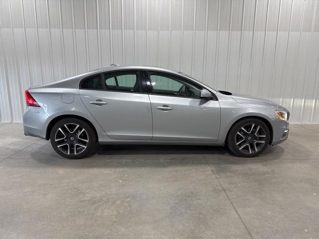 2017 volvo s60 t5 dynamic