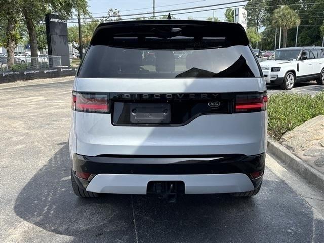 2023 land rover discovery p360 s r-dynamic