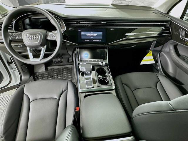 2024 audi q7 45 premium plus