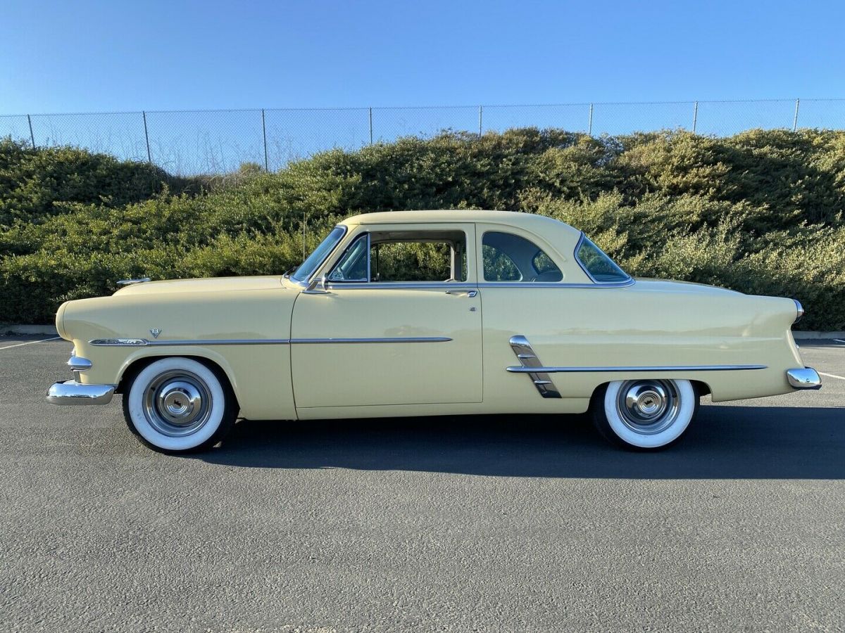 1953 ford customline 3539 miles yellow sedan automatic