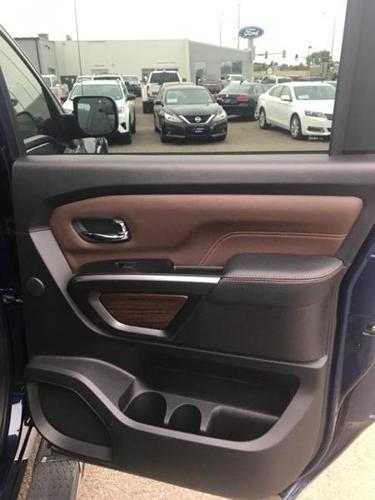 2017 nissan titan platinum reserve 4x4 platinum reserve 4dr crew cab for sale in ames, south dakota