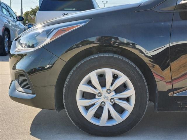2022 hyundai accent se