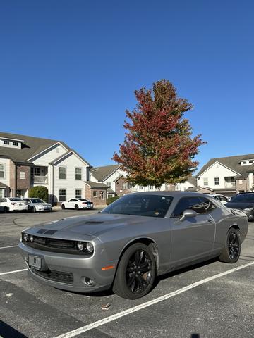 2016 dodge challenger sxt